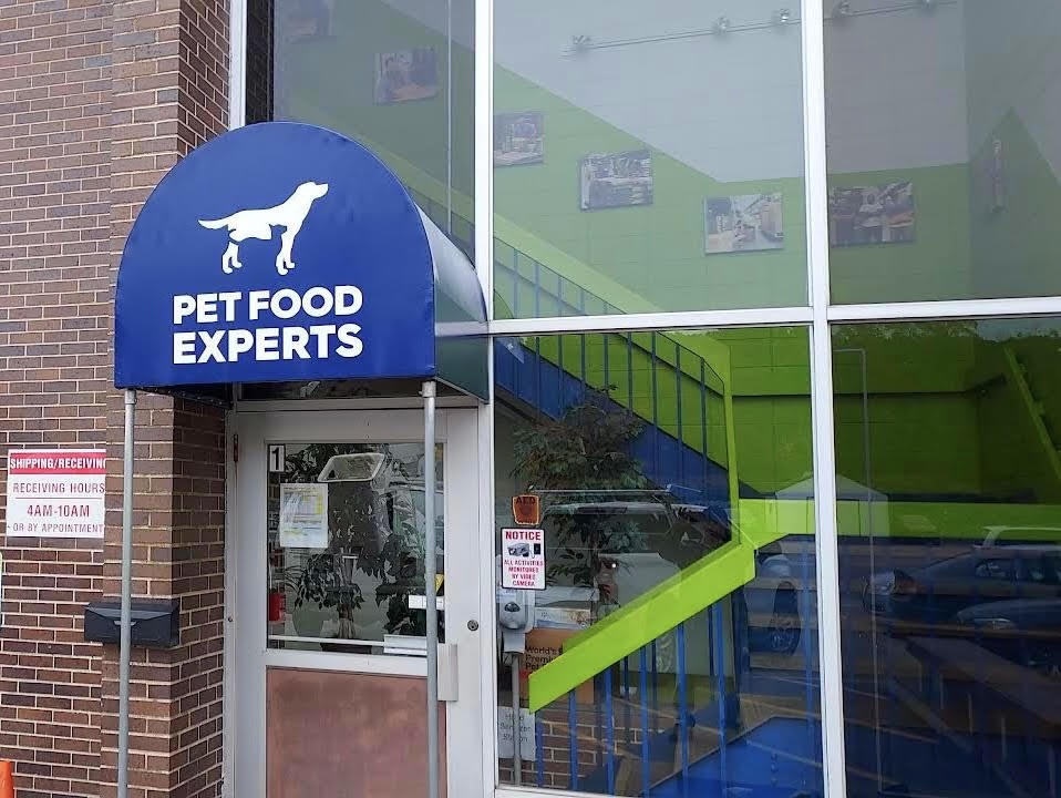 Pet shop receiving center